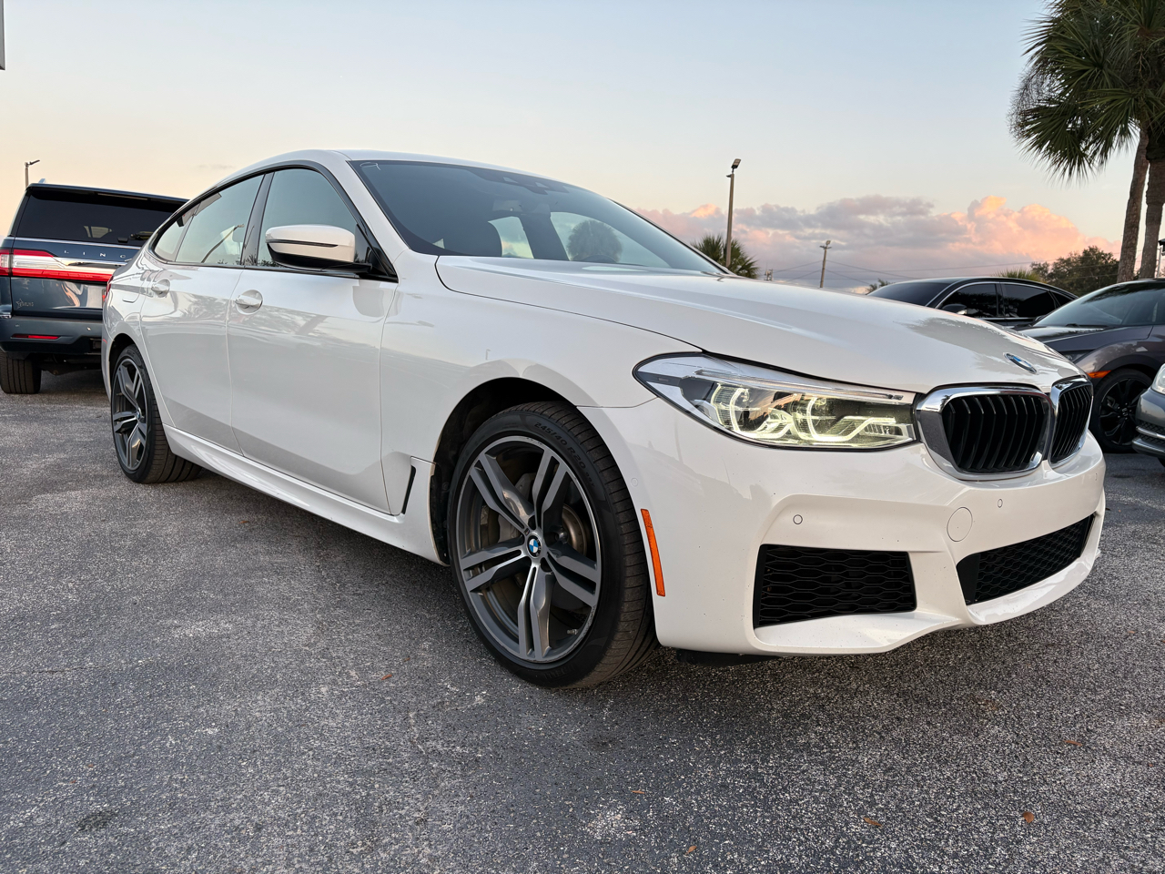 BMW 6-Series Gran Turismo 640i xDrive 2019