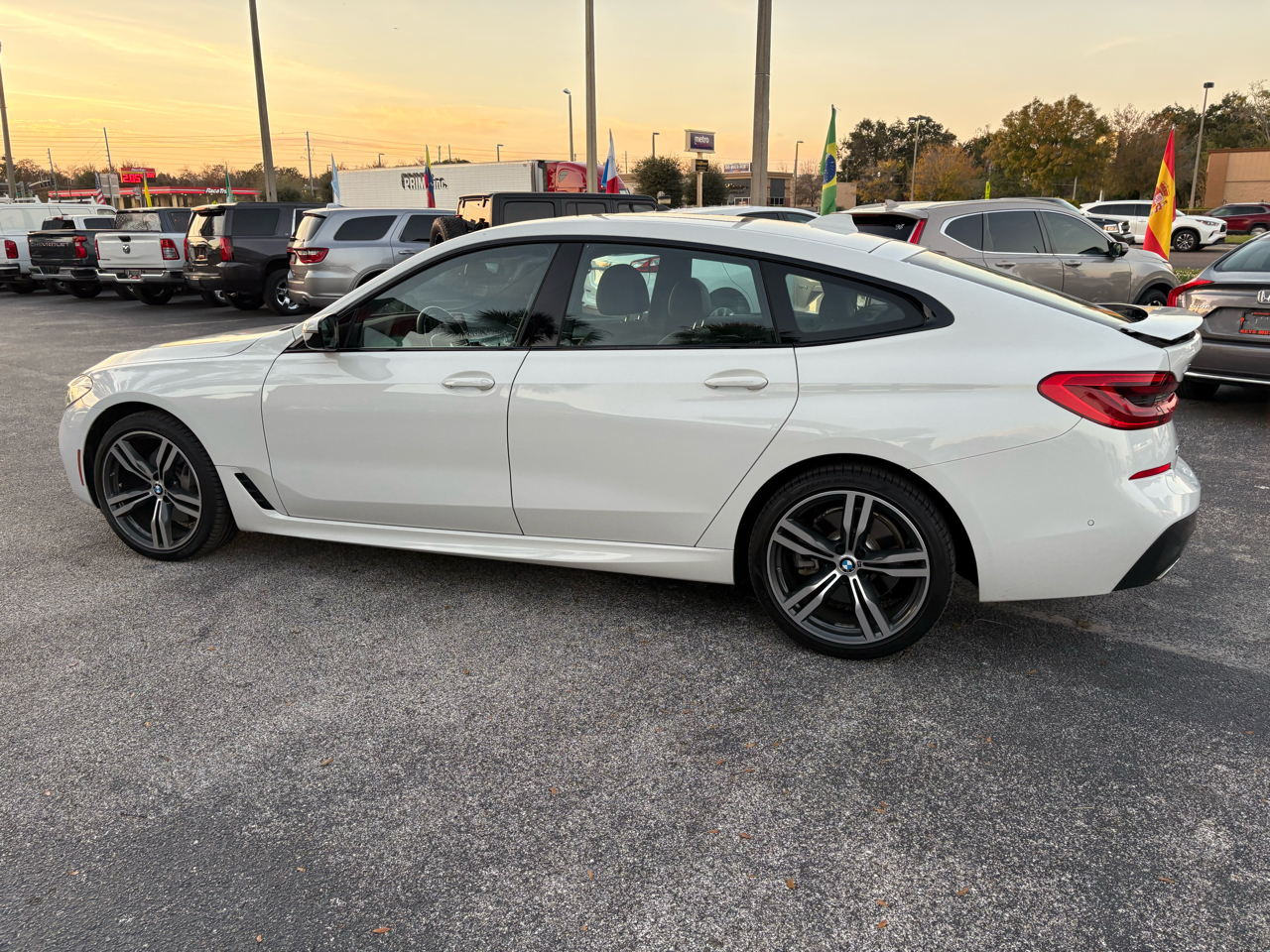 BMW 6-Series Gran Turismo 640i xDrive 2019