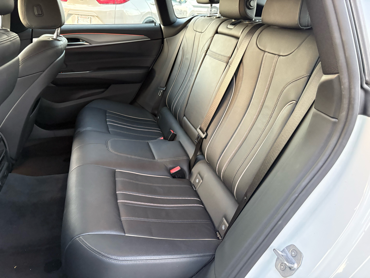 BMW 6-Series Gran Turismo 640i xDrive 2019