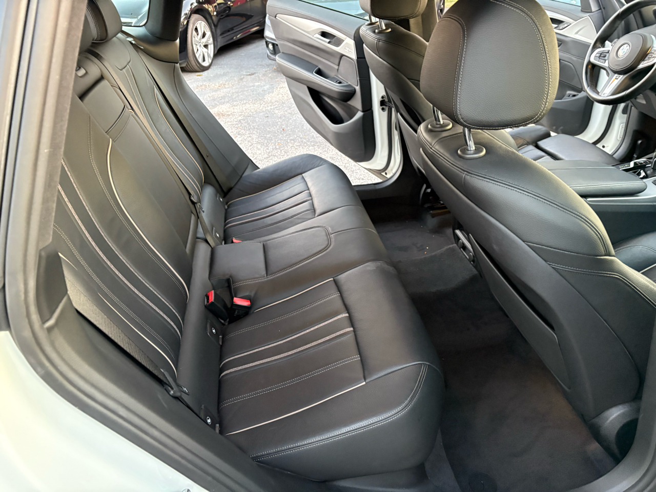 BMW 6-Series Gran Turismo 640i xDrive 2019