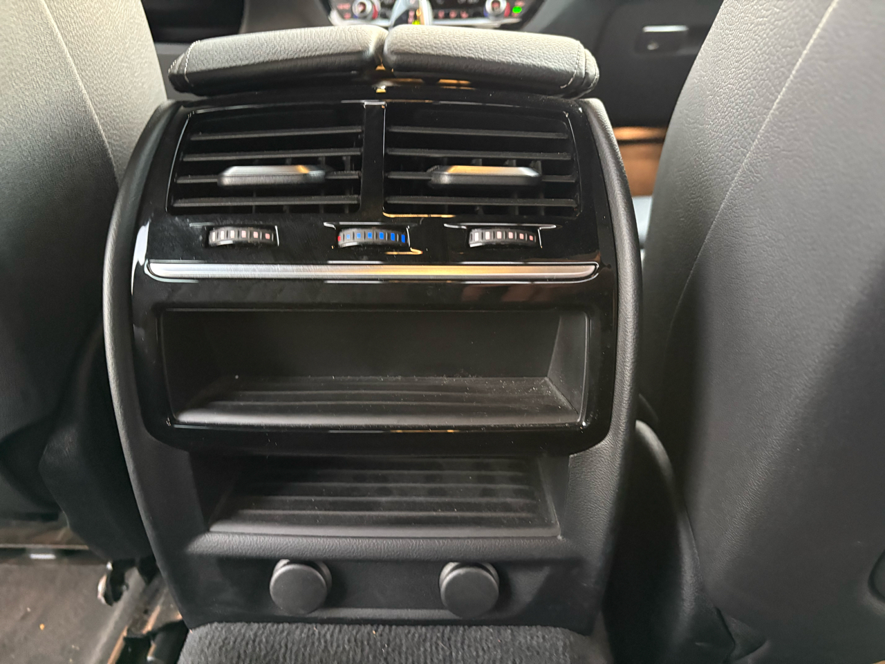 BMW 6-Series Gran Turismo 640i xDrive 2019