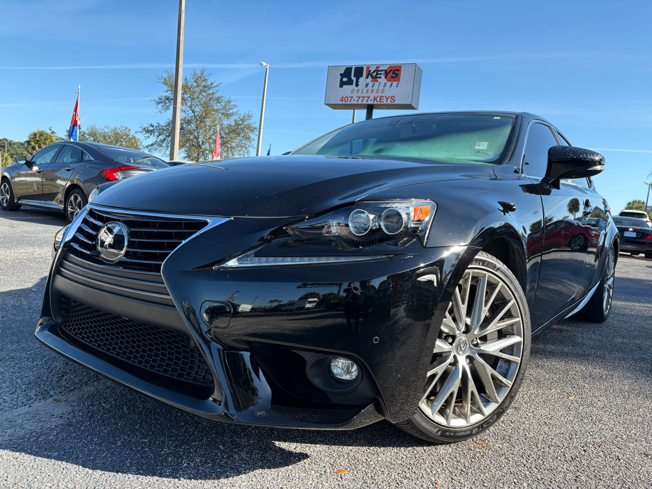 2016 Lexus IS 200t's photo