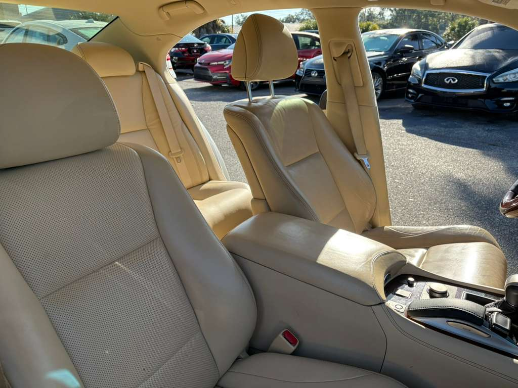 Lexus LS 460 RWD 2017