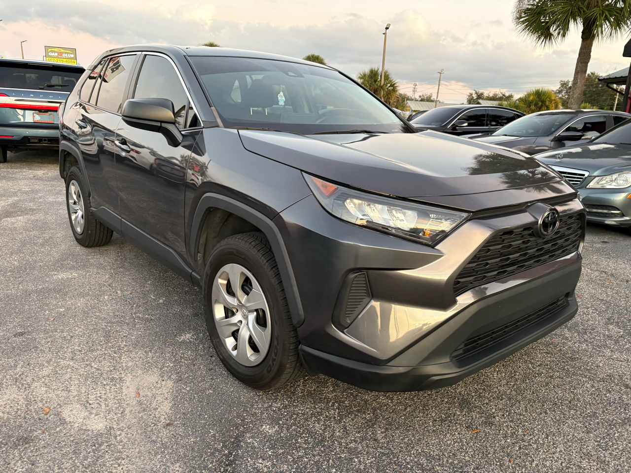 Toyota RAV4 LE 2022