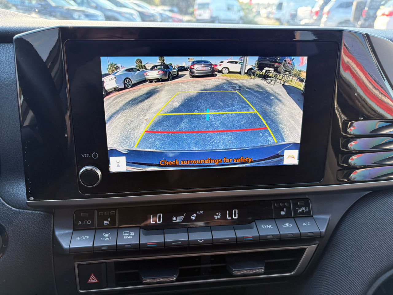 Toyota Camry Hybrid XLE 2025