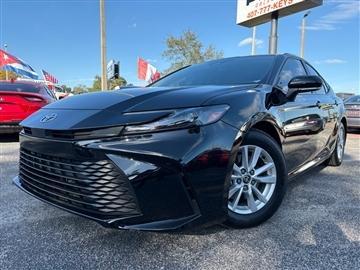 2025 Toyota Camry Hybrid XLE