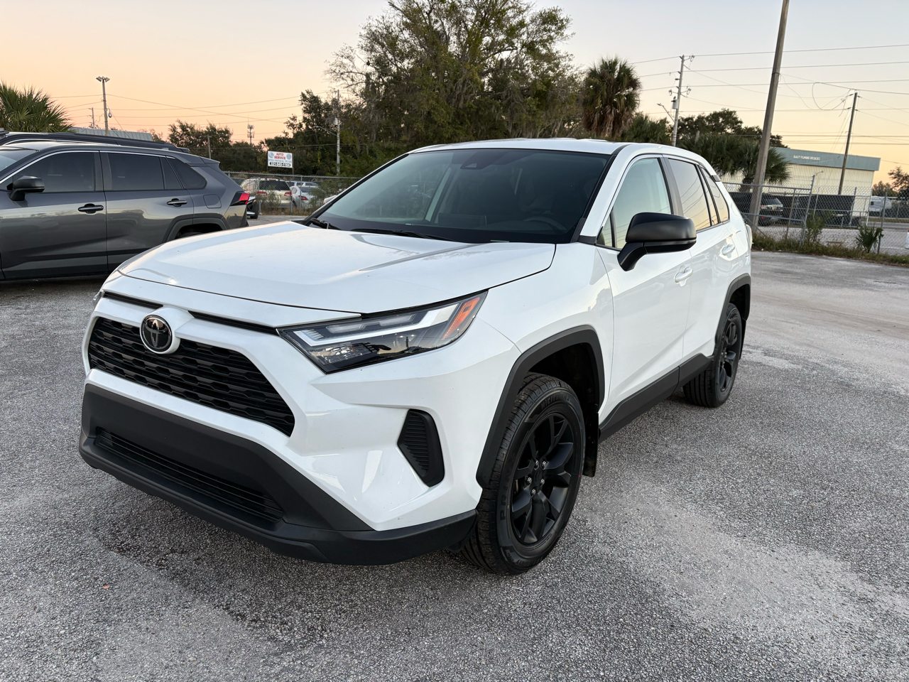 2023 Toyota RAV4 LE