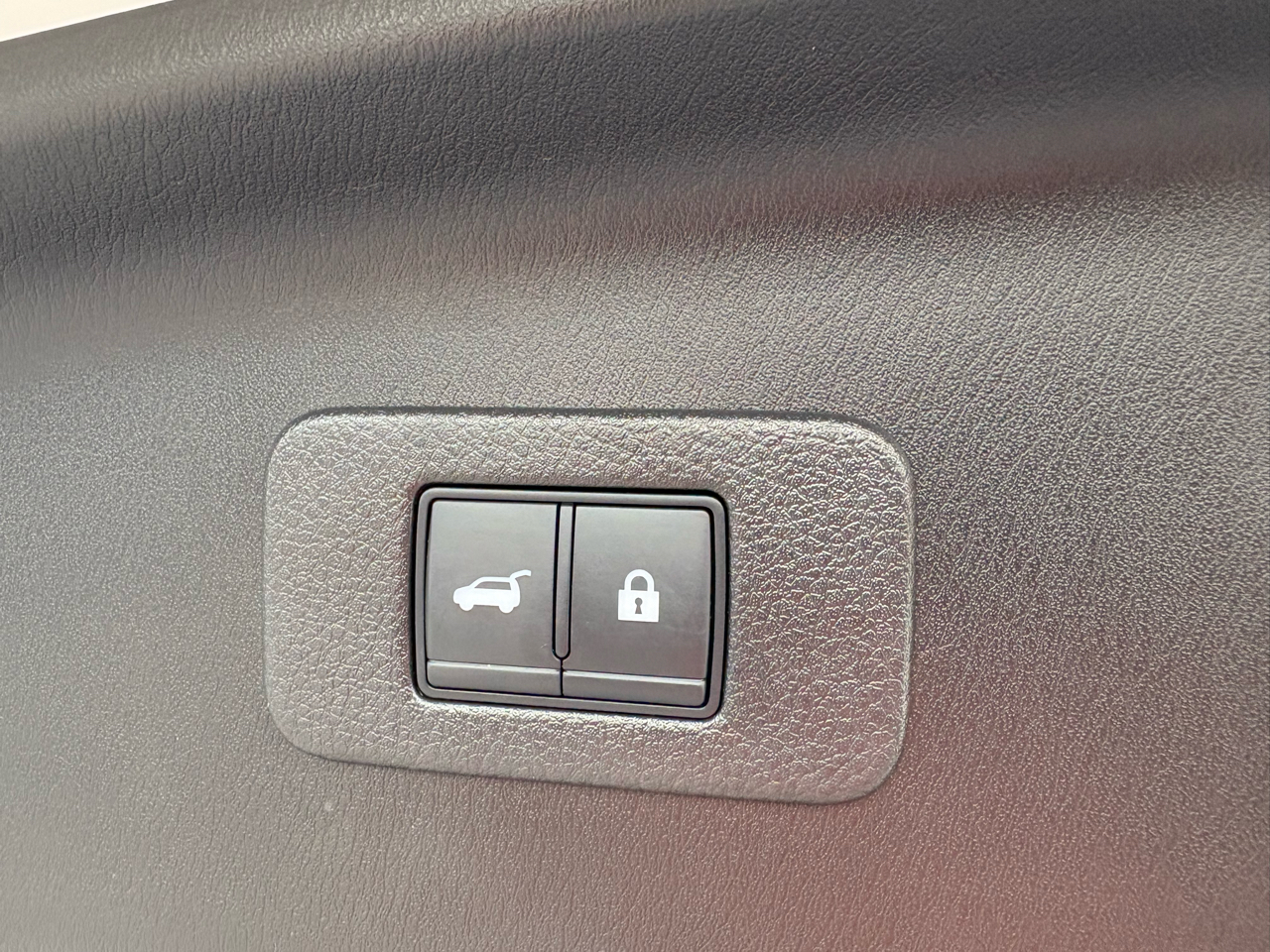 Nissan Armada Platinum 2WD 2021