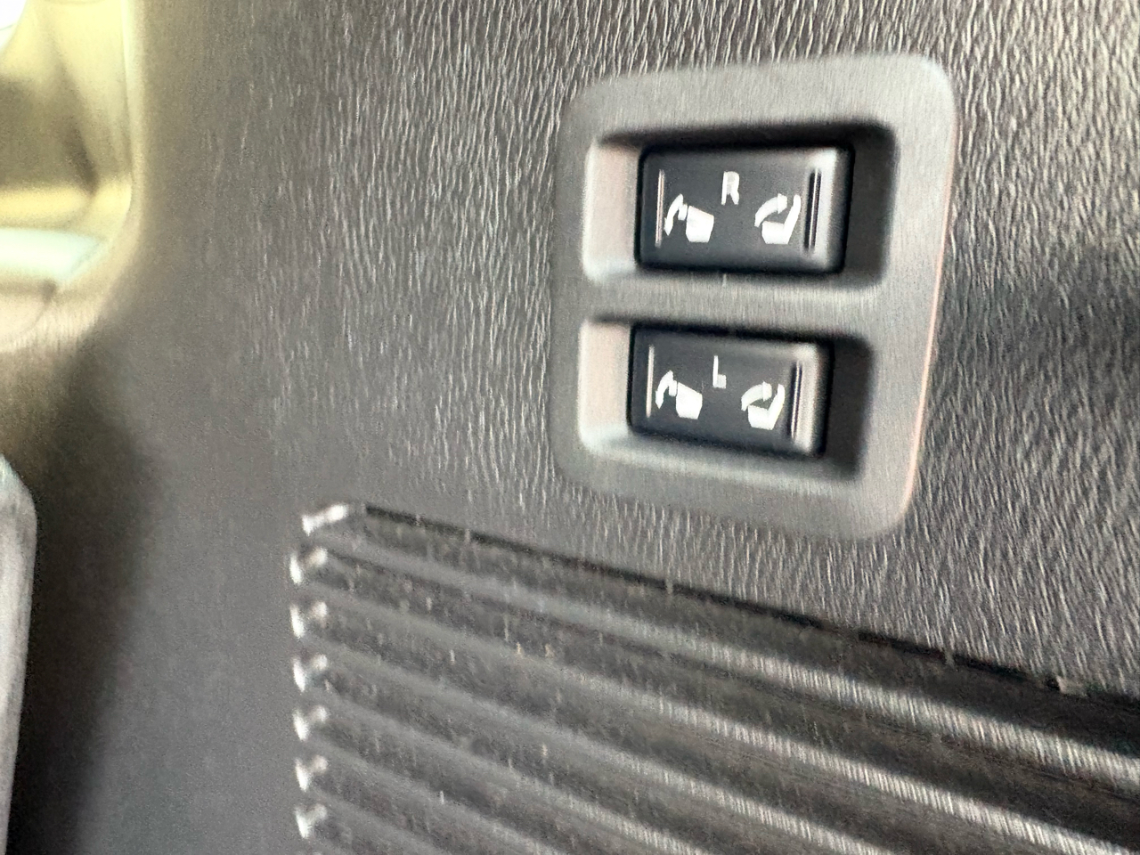 Nissan Armada Platinum 2WD 2021