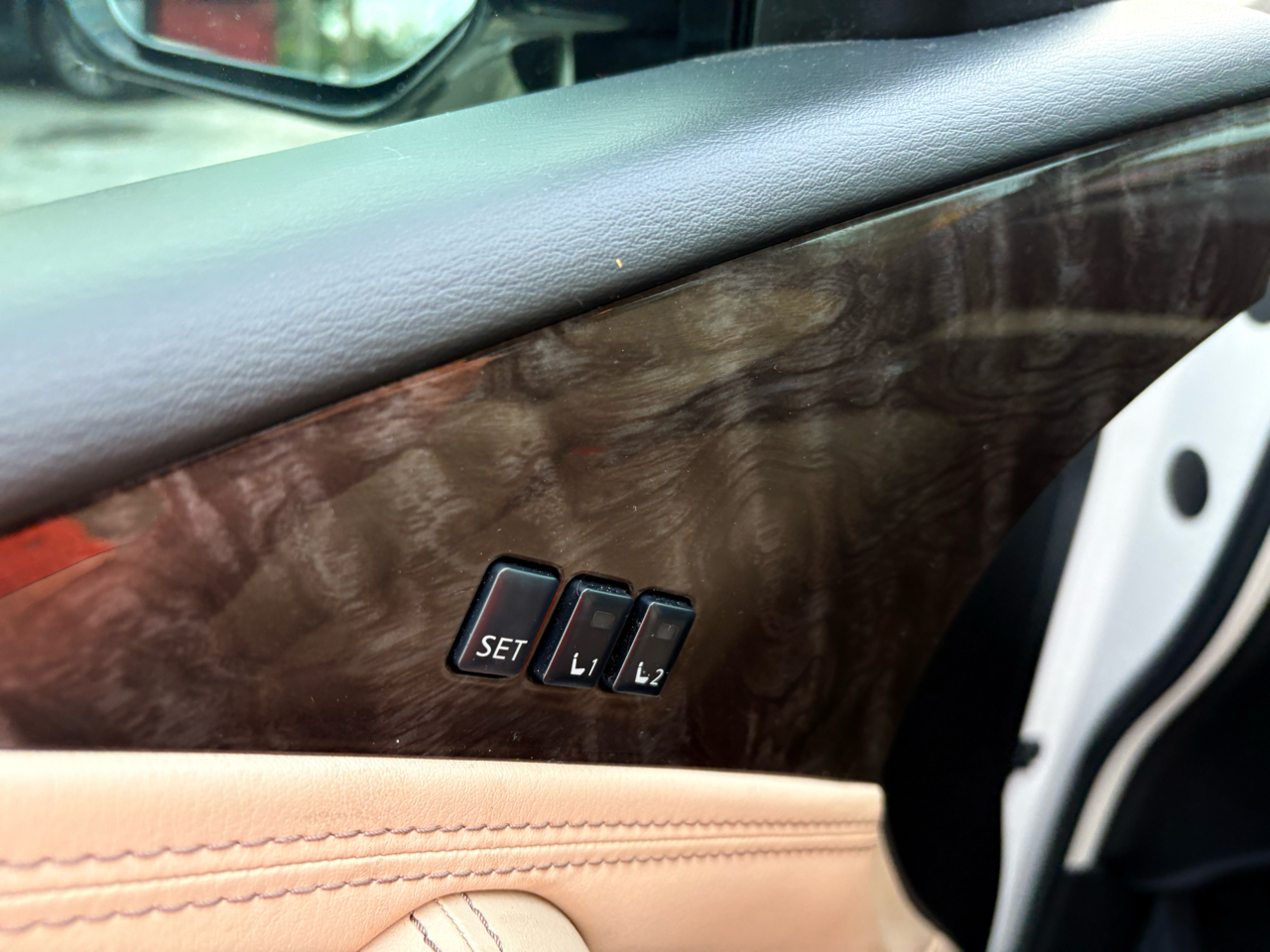 Nissan Armada Platinum 2WD 2021