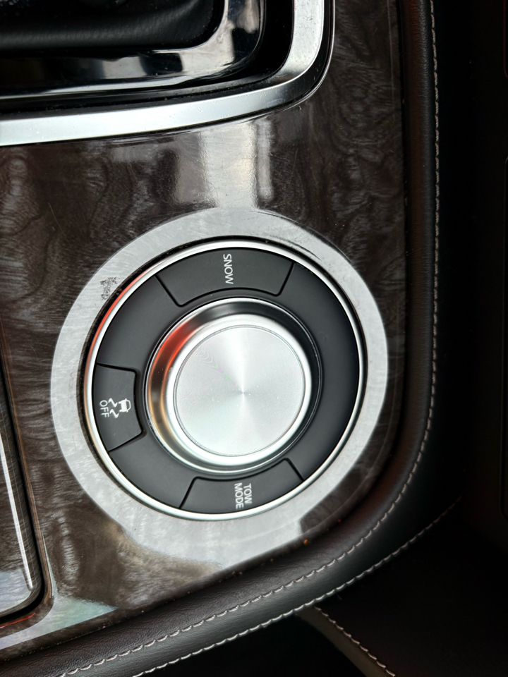 Nissan Armada Platinum 2WD 2021