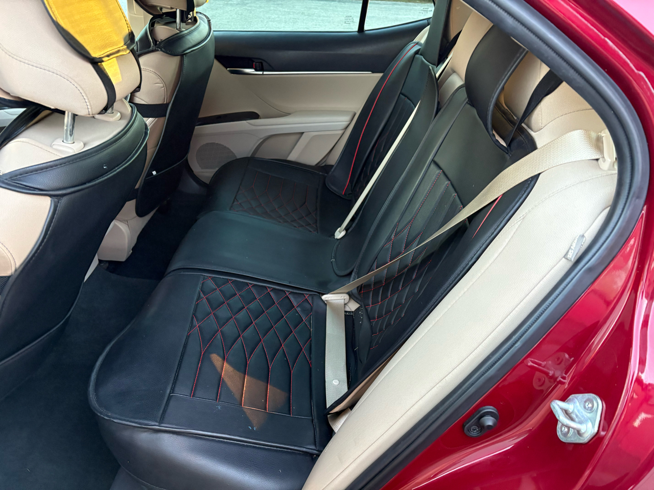 Toyota Camry Hybrid LE 2022