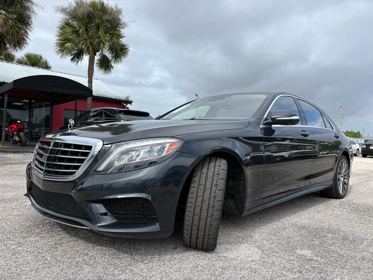 Mercedes-Benz S-Class S550 2014