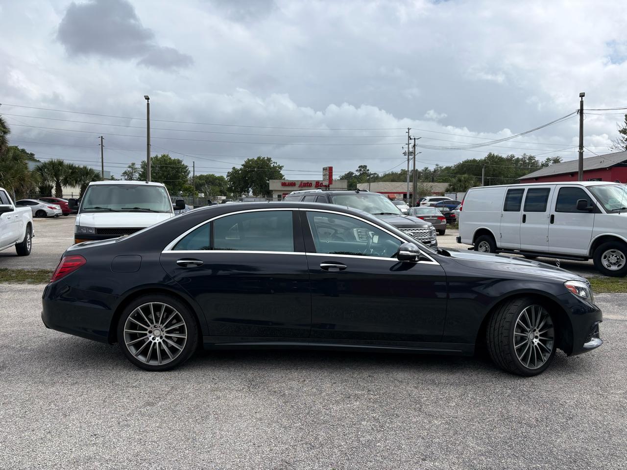 Mercedes-Benz S-Class S550 2014