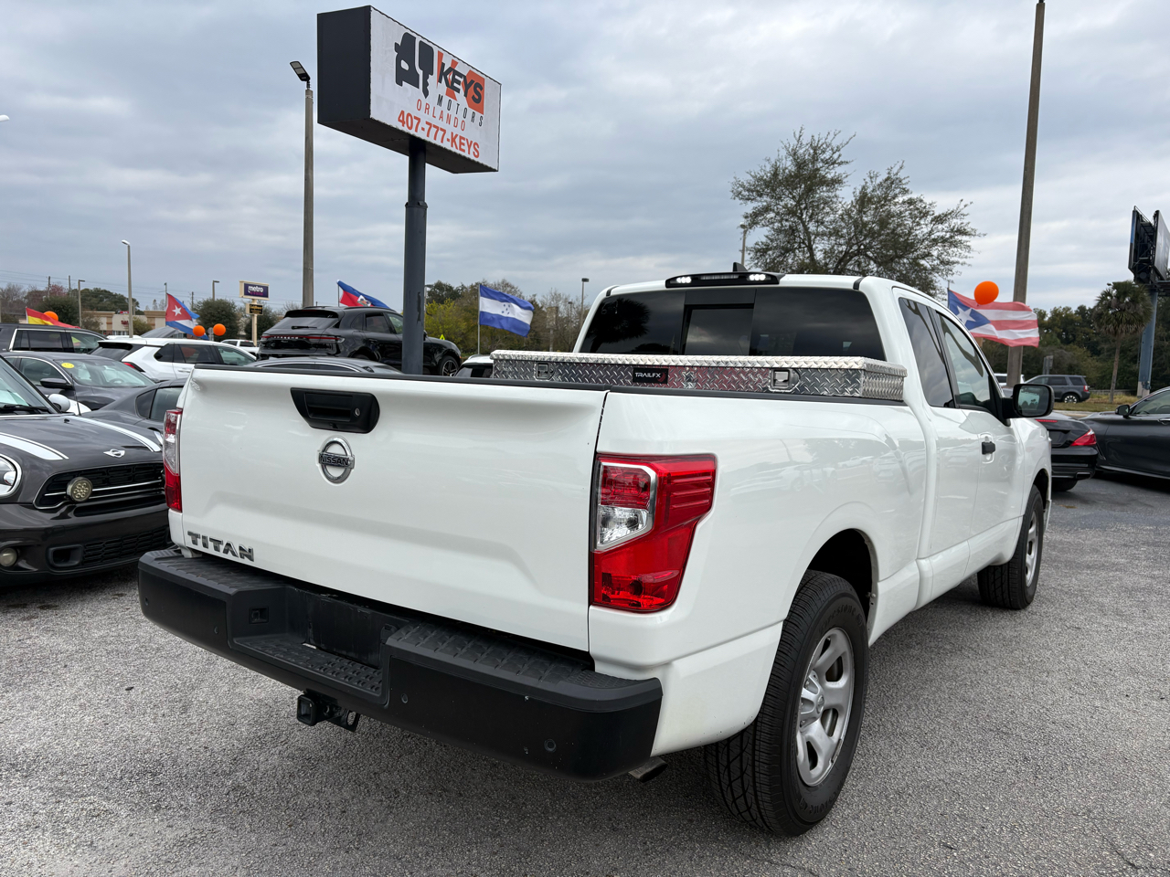 Nissan Titan 2WD 2022