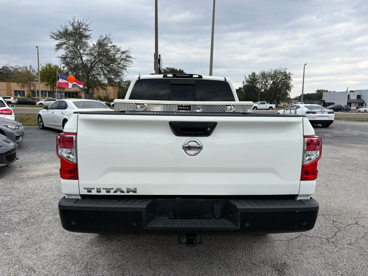 Nissan Titan 2WD 2022