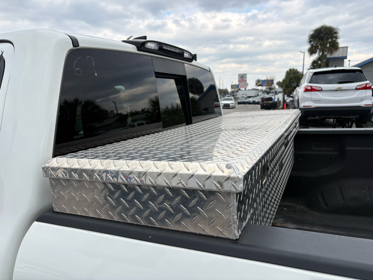 Nissan Titan 2WD 2022