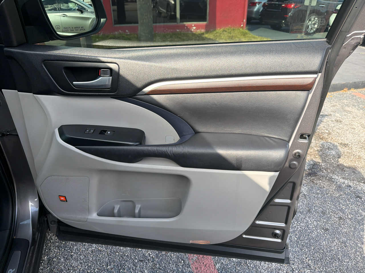 Toyota Highlander Limited FWD V6 2016