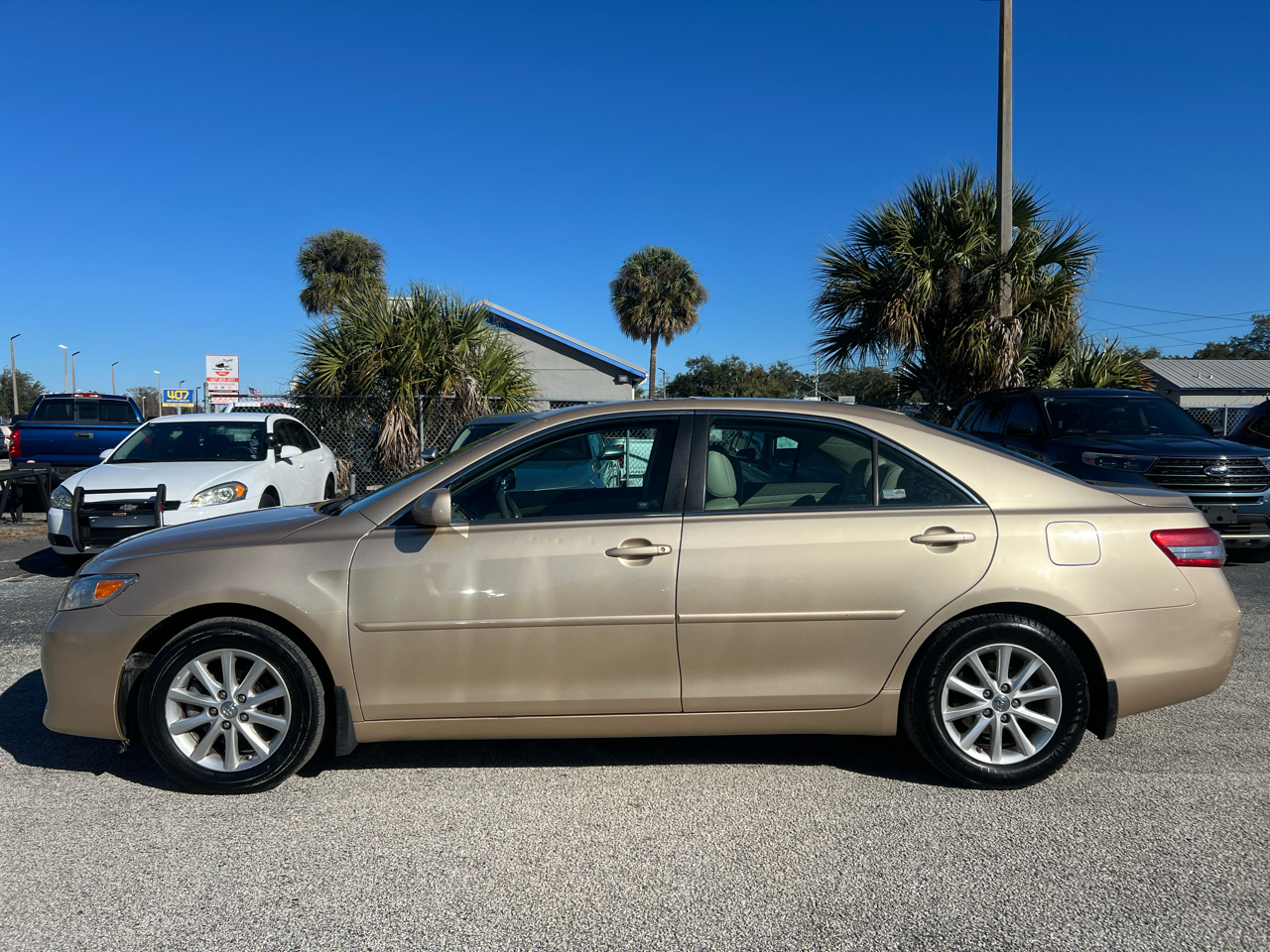 Toyota Camry 4dr Sdn XLE Auto 2010