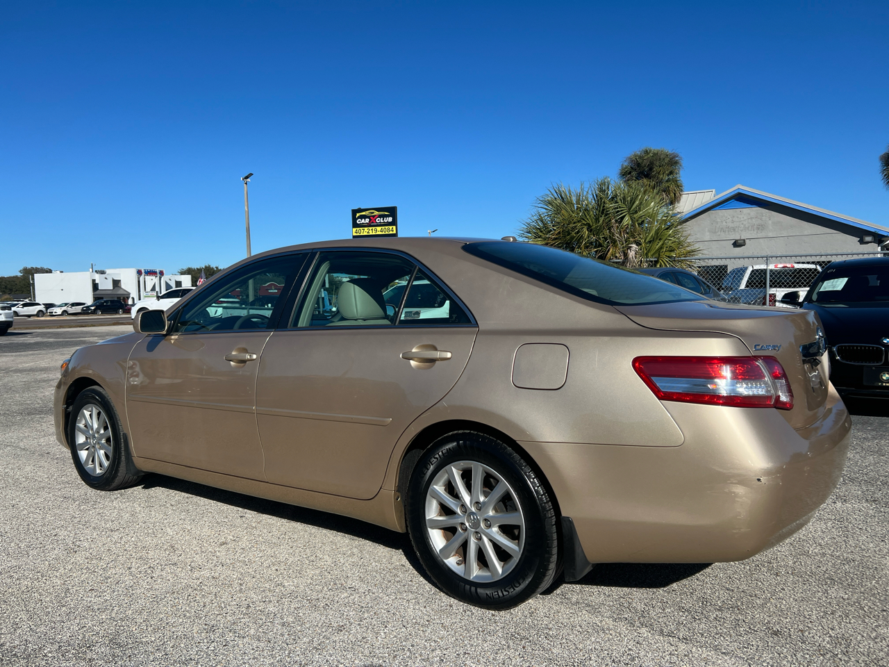 Toyota Camry 4dr Sdn XLE Auto 2010