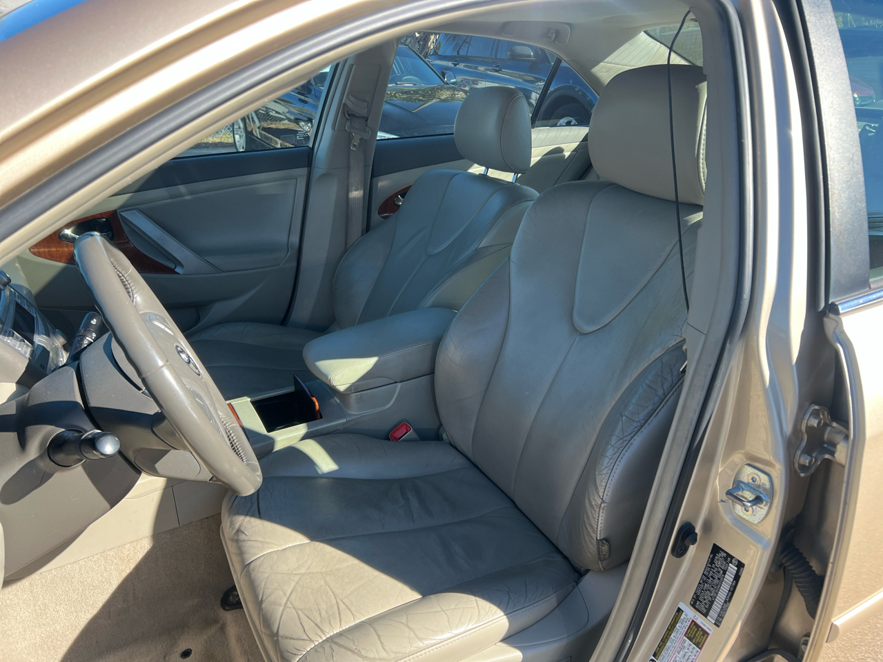 Toyota Camry 4dr Sdn XLE Auto 2010