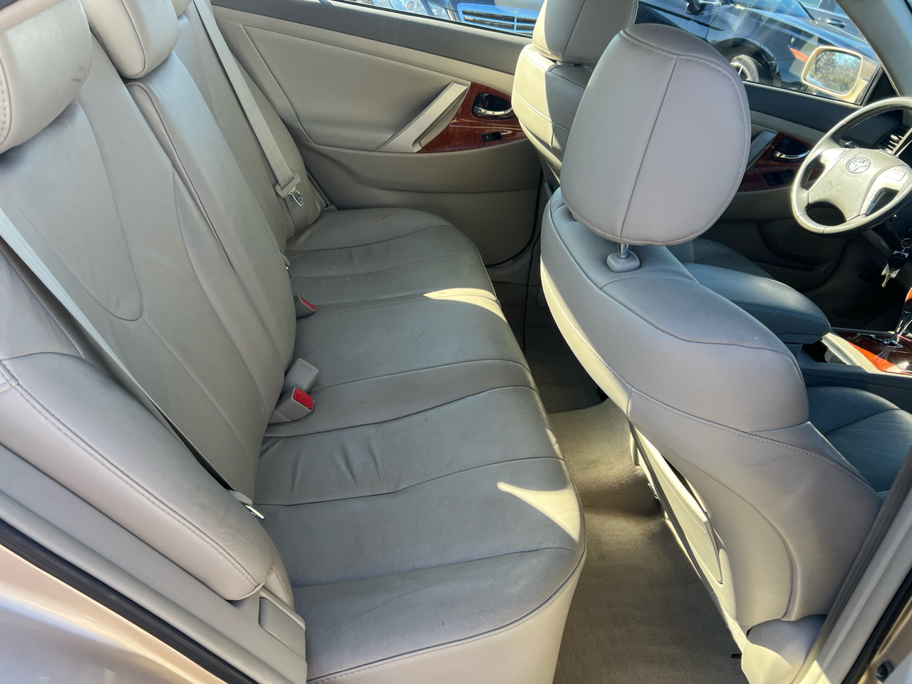 Toyota Camry 4dr Sdn XLE Auto 2010