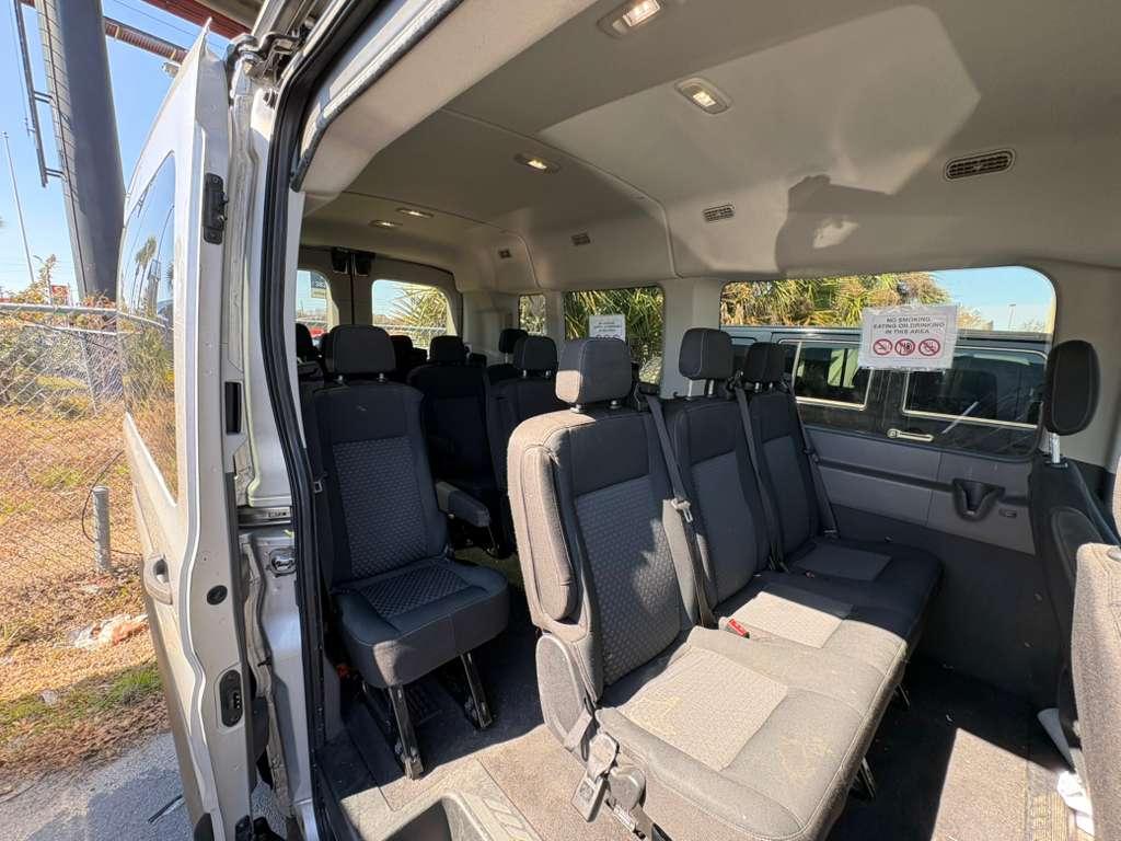 Ford Transit 350 Wagon Med. Roof XL w/Sliding Pass. 148-in. WB 2021