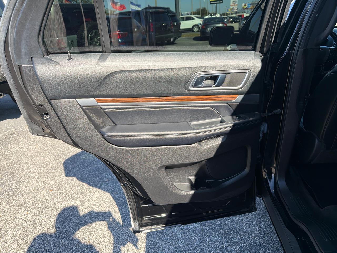 Ford Explorer Limited FWD 2017