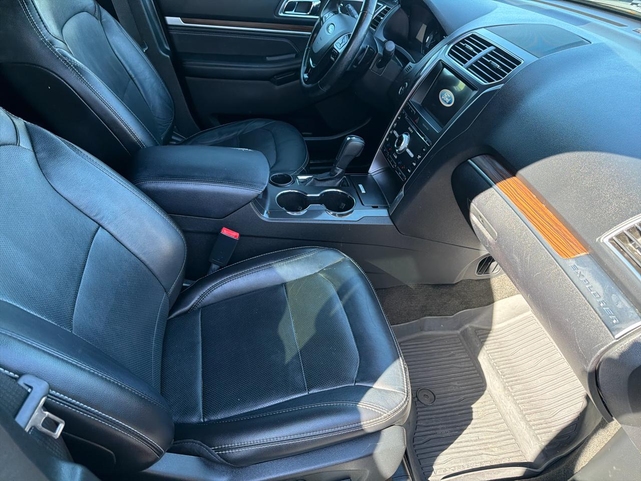 Ford Explorer Limited FWD 2017
