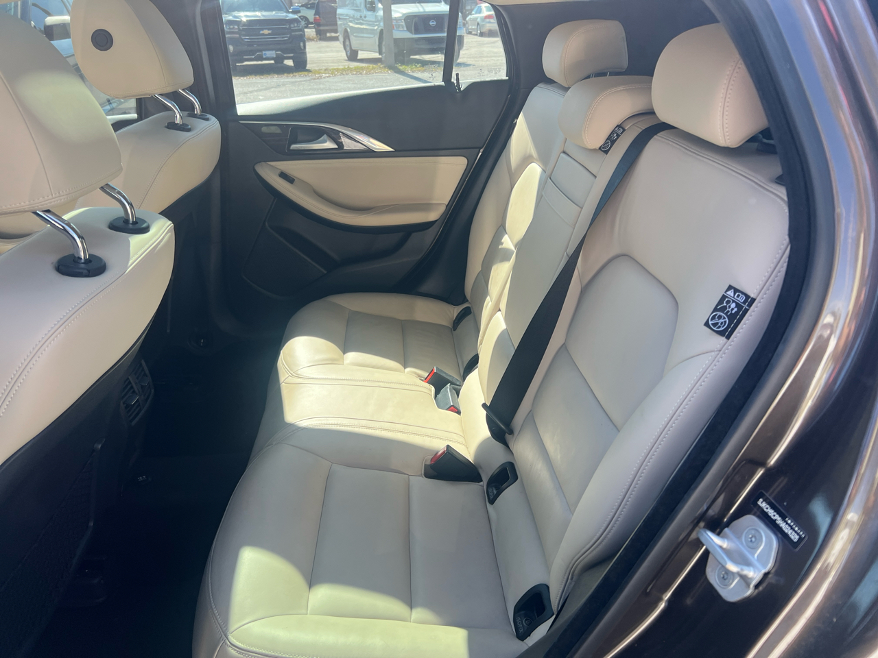 Infiniti QX30 Base 2017