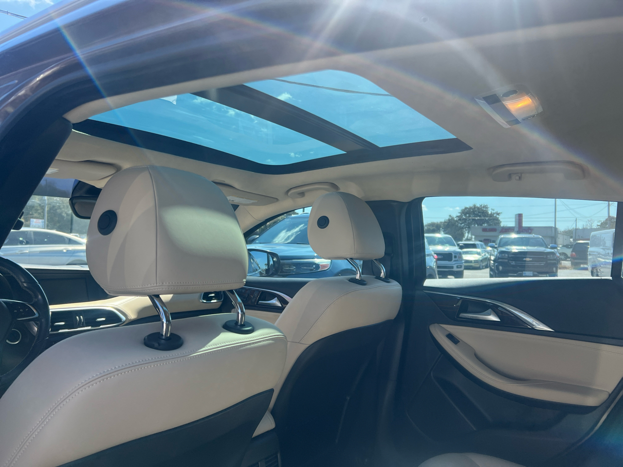 Infiniti QX30 Base 2017