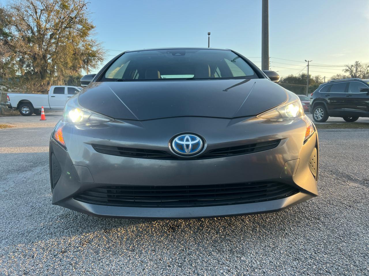 Toyota Prius Two Eco 2016