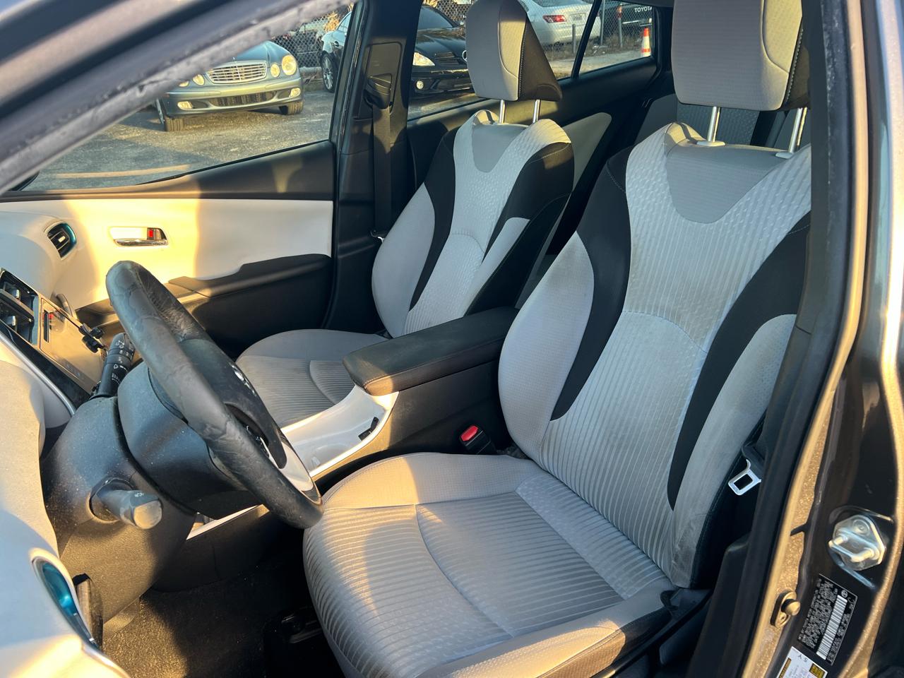 Toyota Prius Two Eco 2016