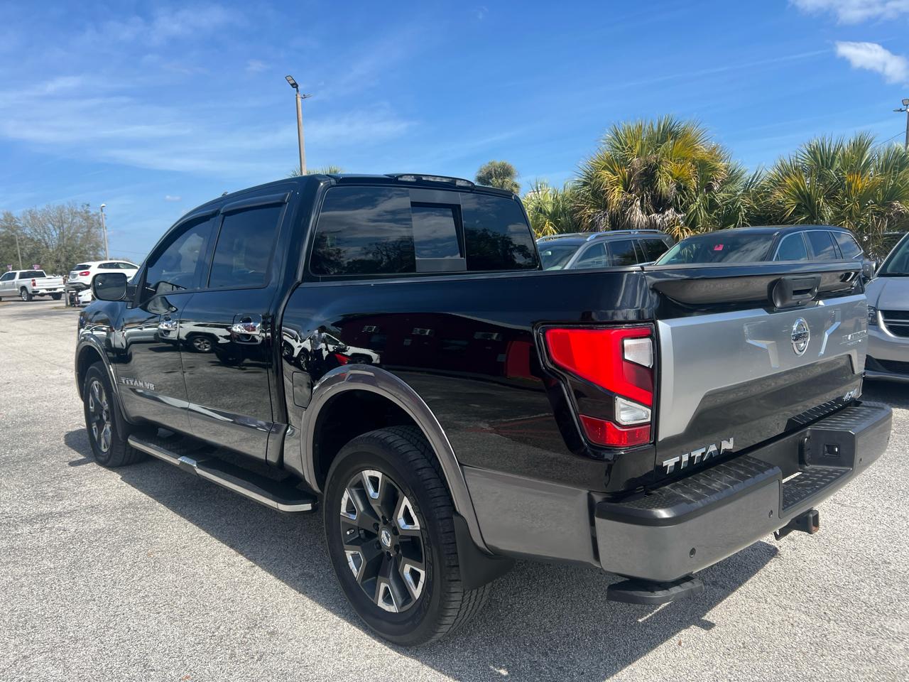 Nissan Titan Platinum Reserve Crew Cab 4WD 2020