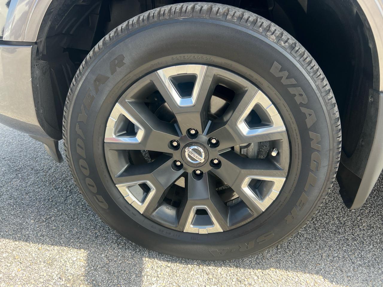 Nissan Titan Platinum Reserve Crew Cab 4WD 2020