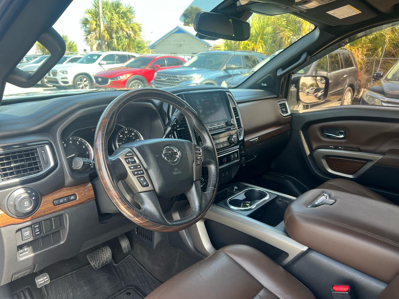 Nissan Titan Platinum Reserve Crew Cab 4WD 2020