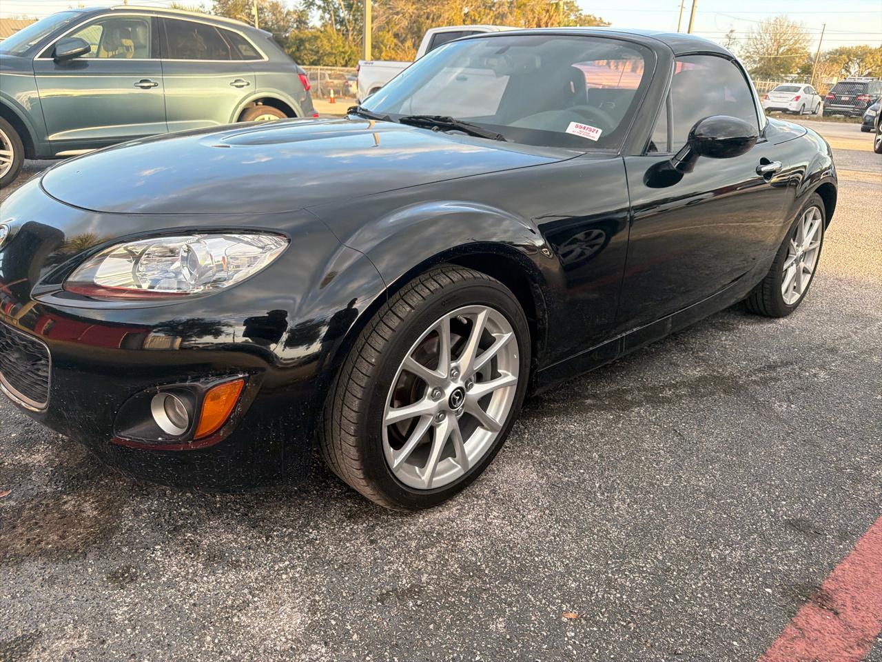 Mazda MX-5 Miata Grand Touring 2011