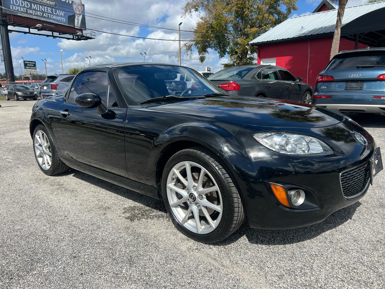 Mazda MX-5 Miata Grand Touring 2011