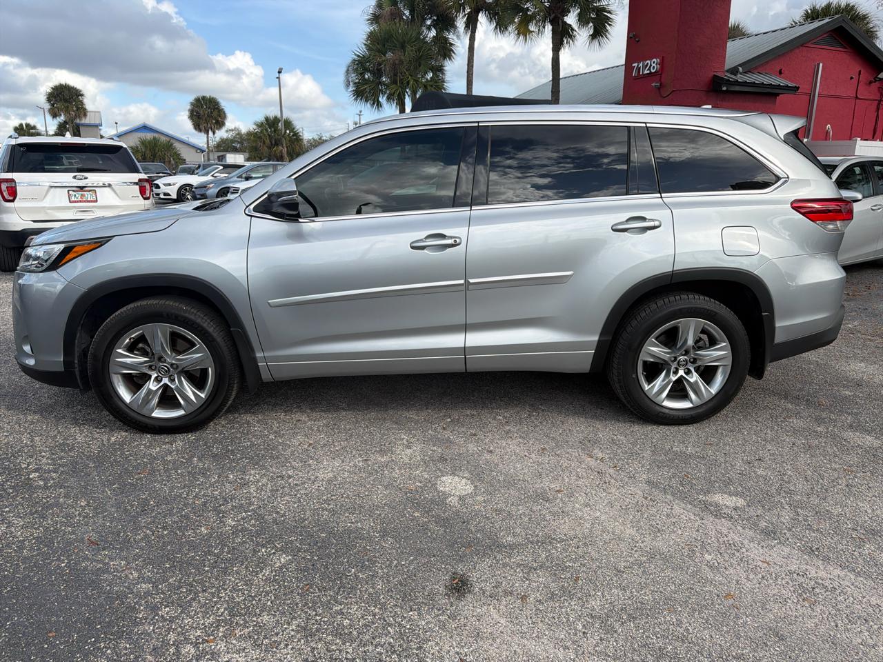 Toyota Highlander Limited AWD V6 2019