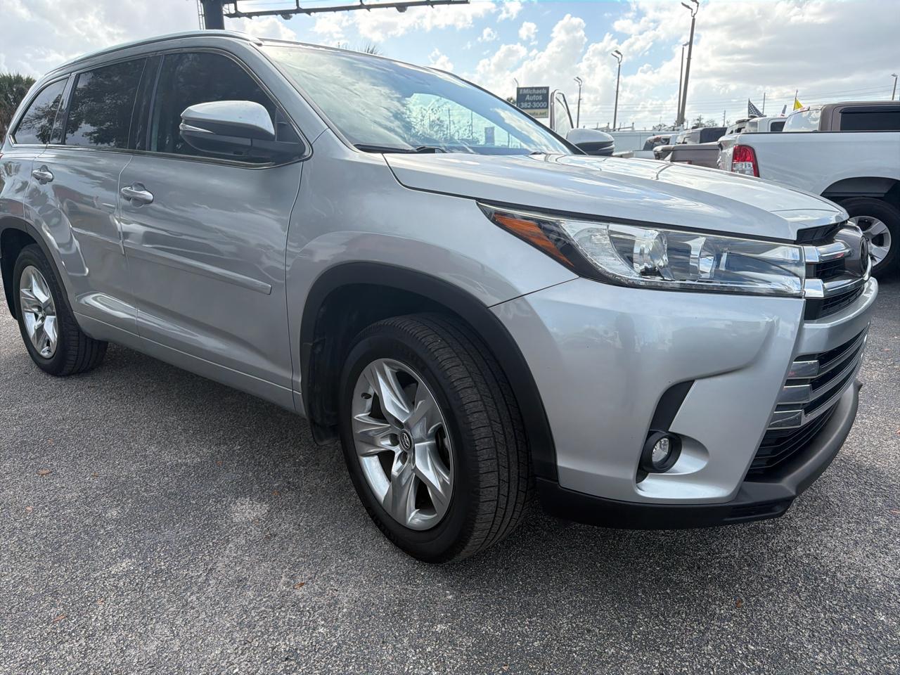 Toyota Highlander Limited AWD V6 2019