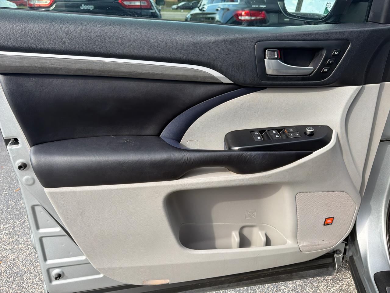 Toyota Highlander Limited AWD V6 2019