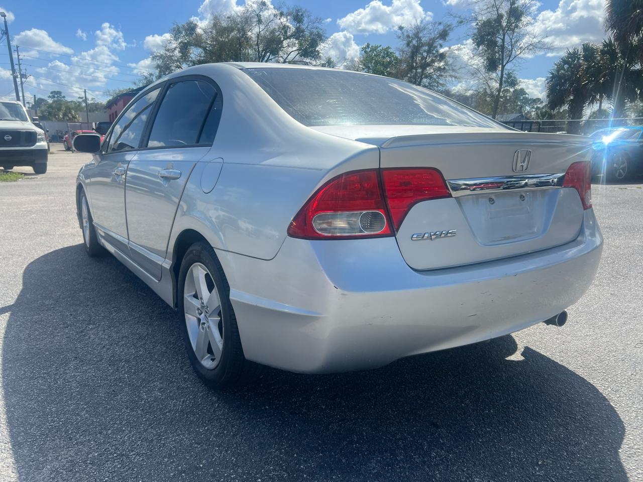 Honda Civic 1.5 4-Door Sedan 2009