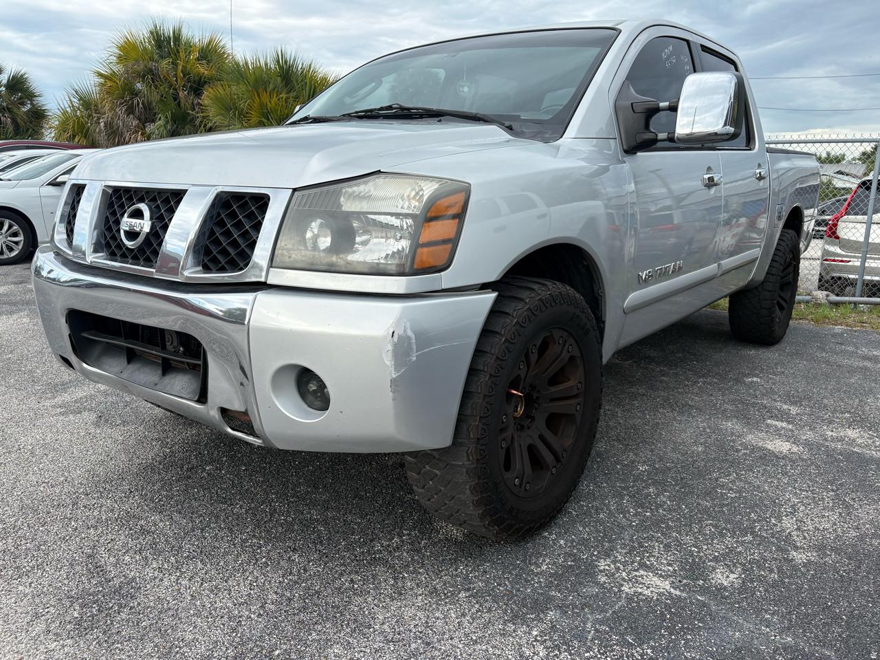 Nissan Titan XE Crew Cab 2WD 2005