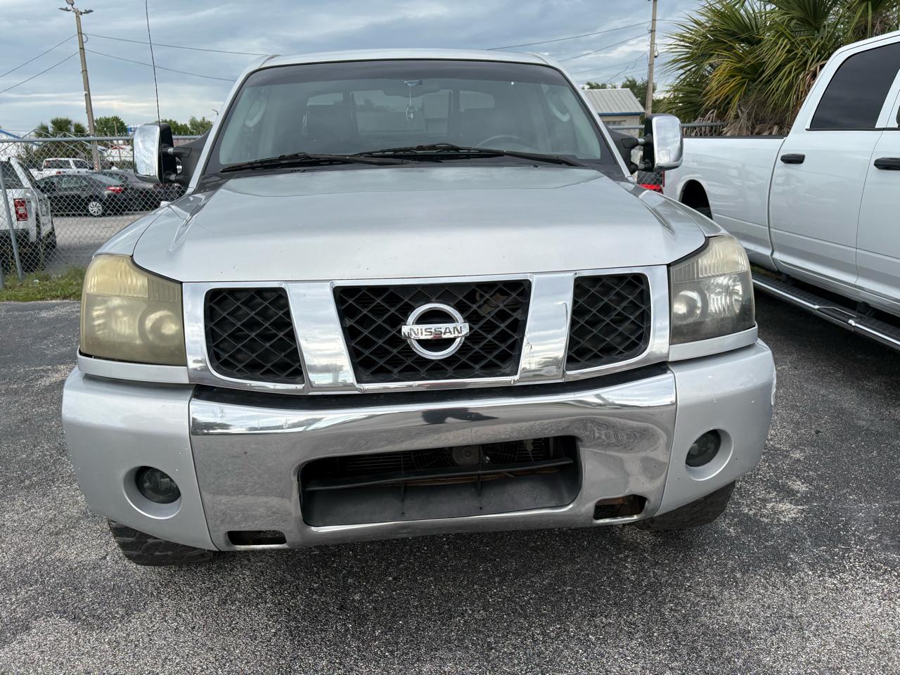 Nissan Titan XE Crew Cab 2WD 2005