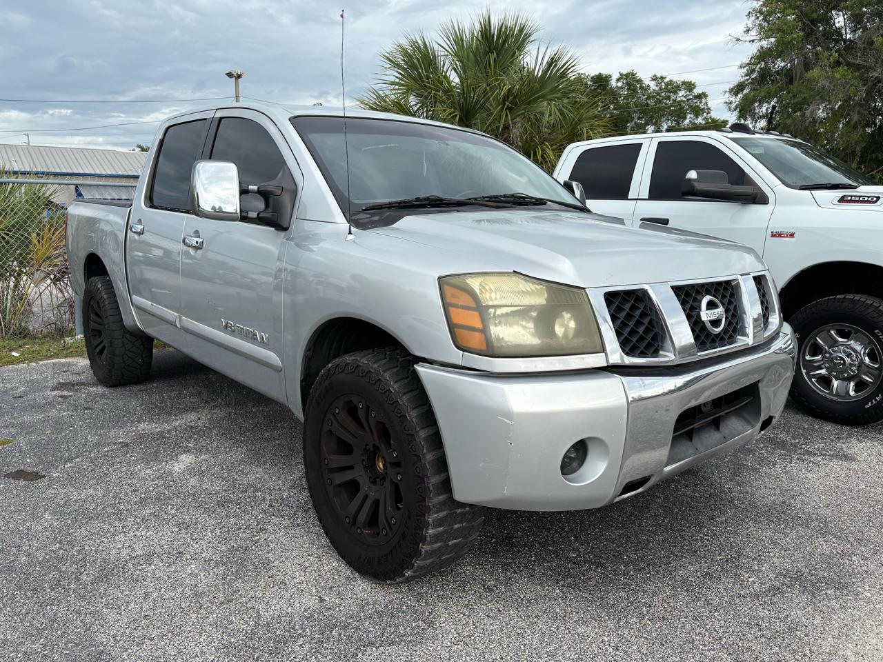 Nissan Titan XE Crew Cab 2WD 2005
