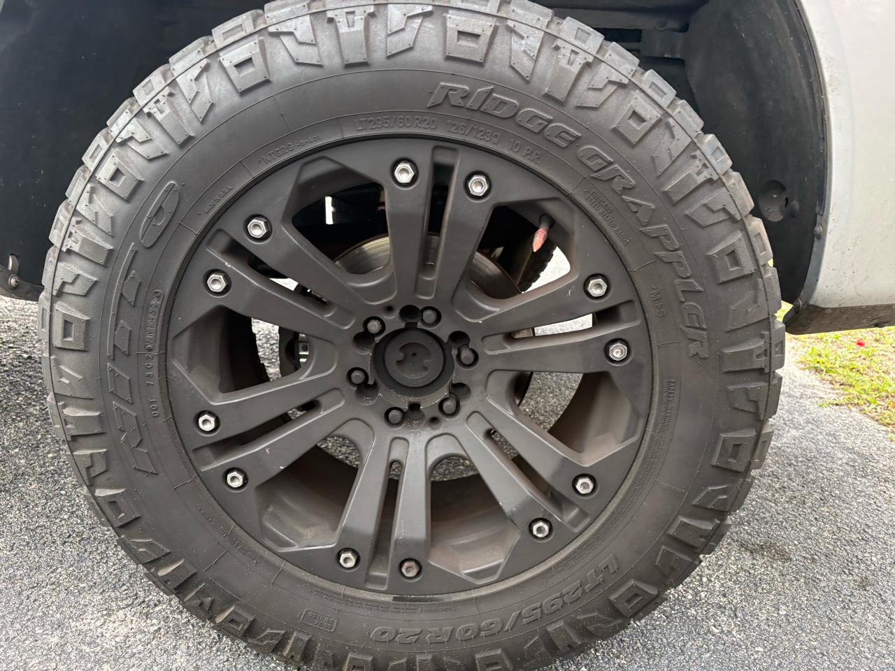 Nissan Titan XE Crew Cab 2WD 2005