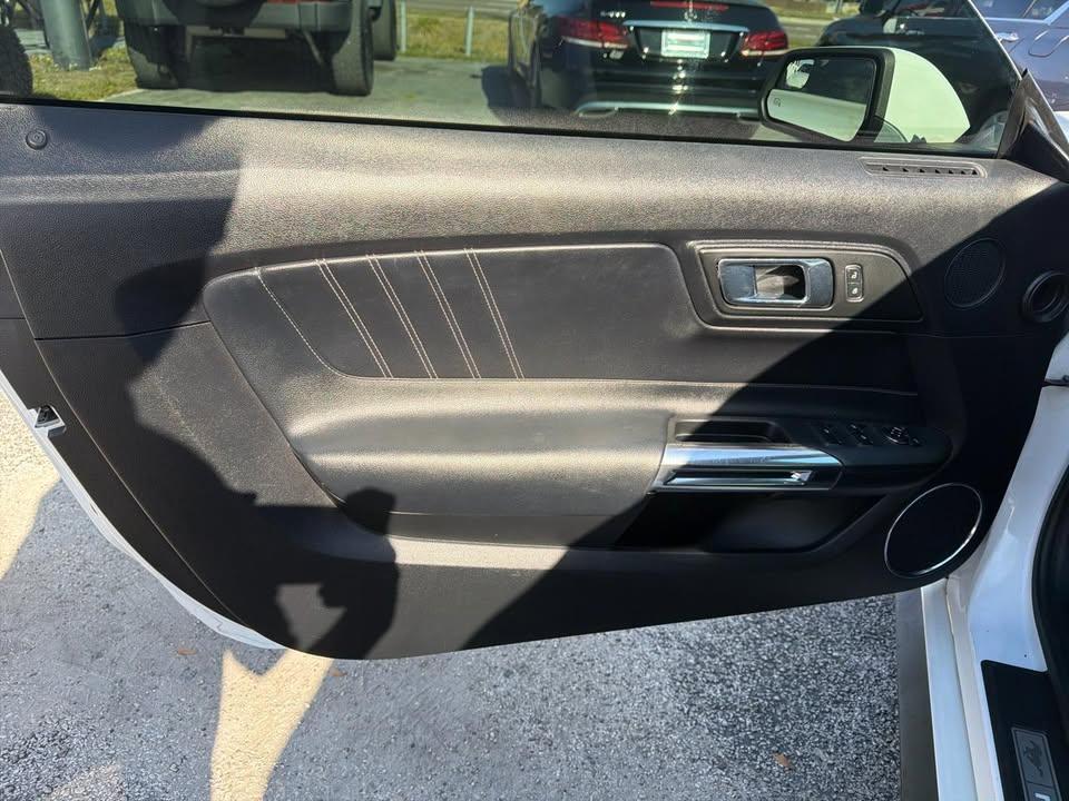 Ford Mustang EcoBoost Premium Convertible 2015