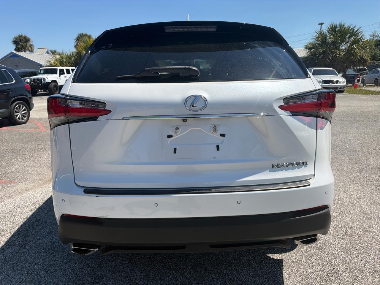 Lexus NX 200t FWD 2017