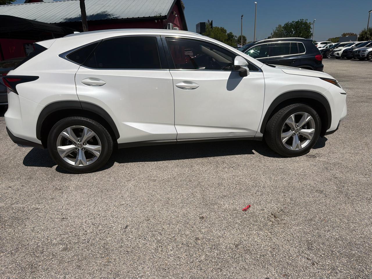 Lexus NX 200t FWD 2017