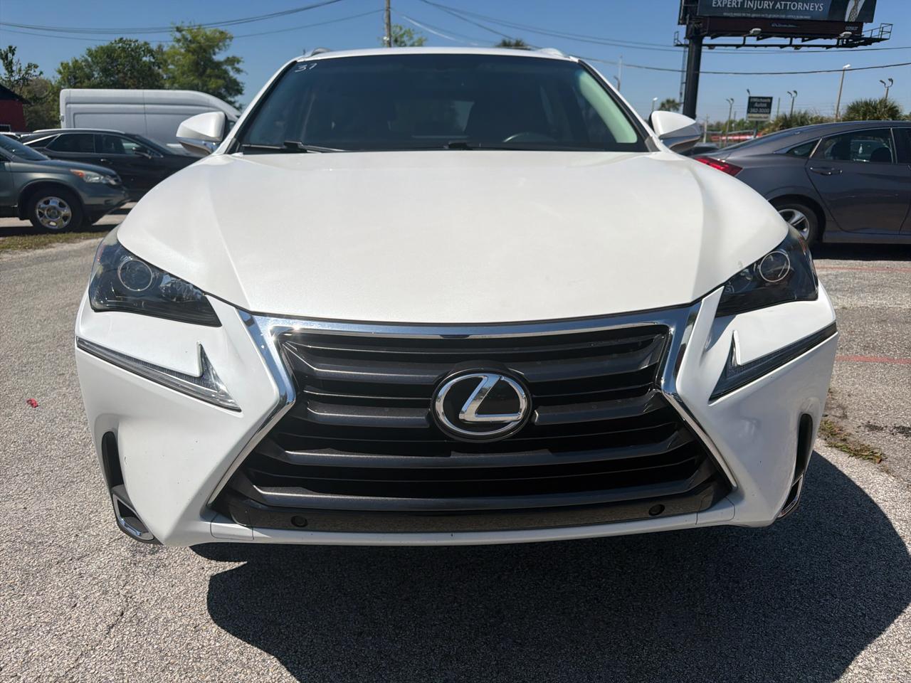 Lexus NX 200t FWD 2017